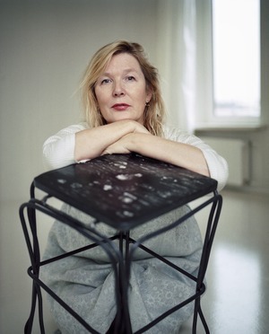 Suzanne Oxenaar, spreker MfDC, vertelt over Roos Soetekouw's Misunderstand Stool in Design.nl Magazine, foto: Bart Koetsier.